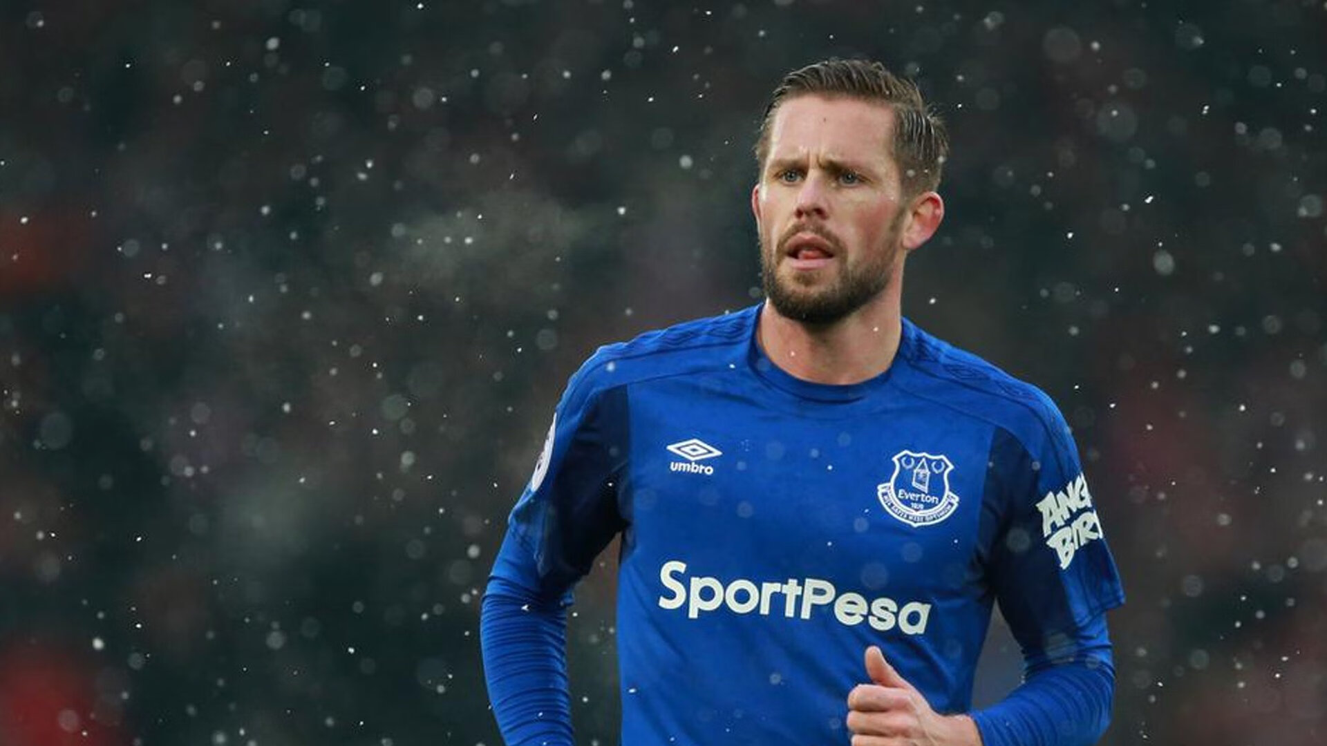 波尔图次回合险胜热刺，早田希娜砍下16记关键球，全场沸腾